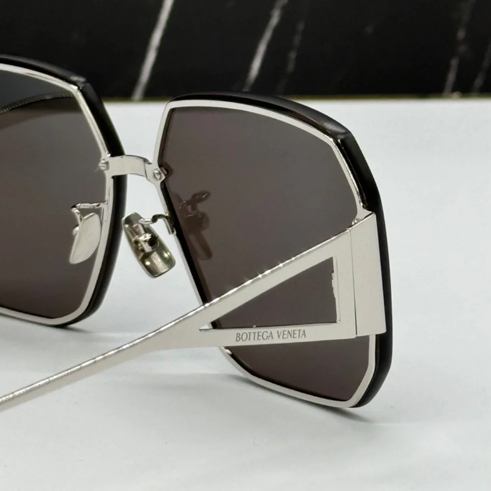 NEW BV1085SA 001 BOTTEGA VENETA SUNGLASSES